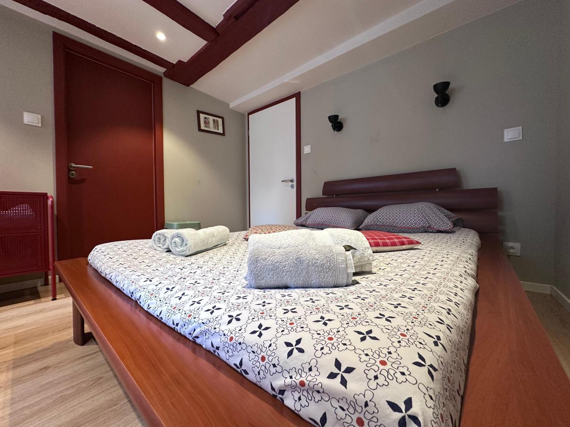 B'M Yerri - Appartement 4 Pers - Vue Cathedrale Colmar Eksteriør billede