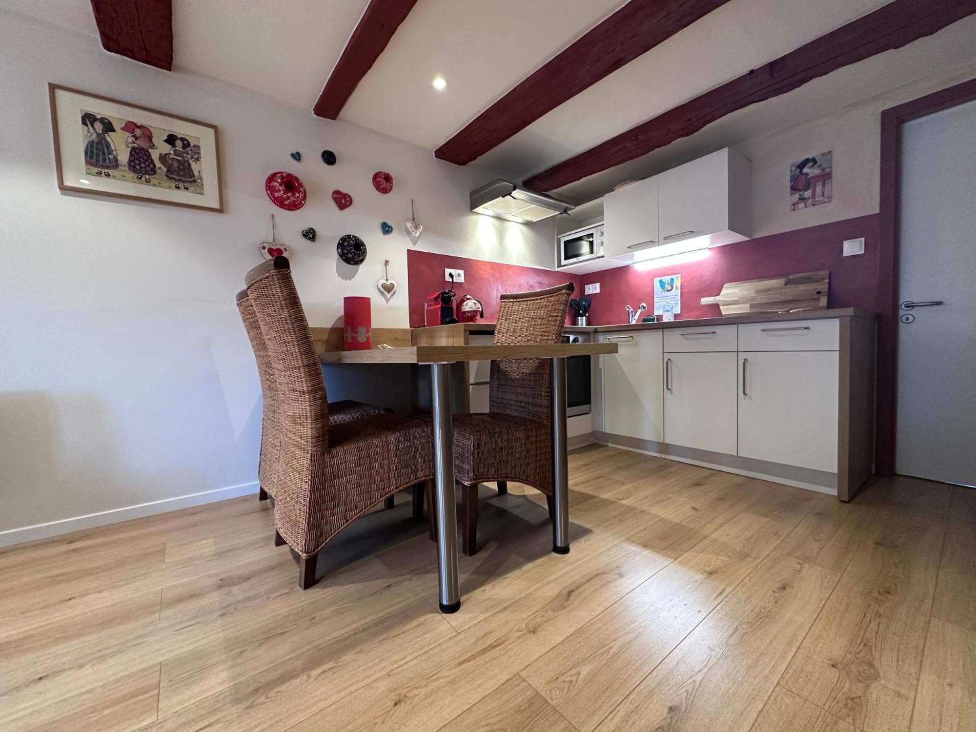 B'M Yerri - Appartement 4 Pers - Vue Cathedrale Colmar Eksteriør billede